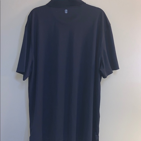 A black short sleeve dress shirt - Picture 4 of 4